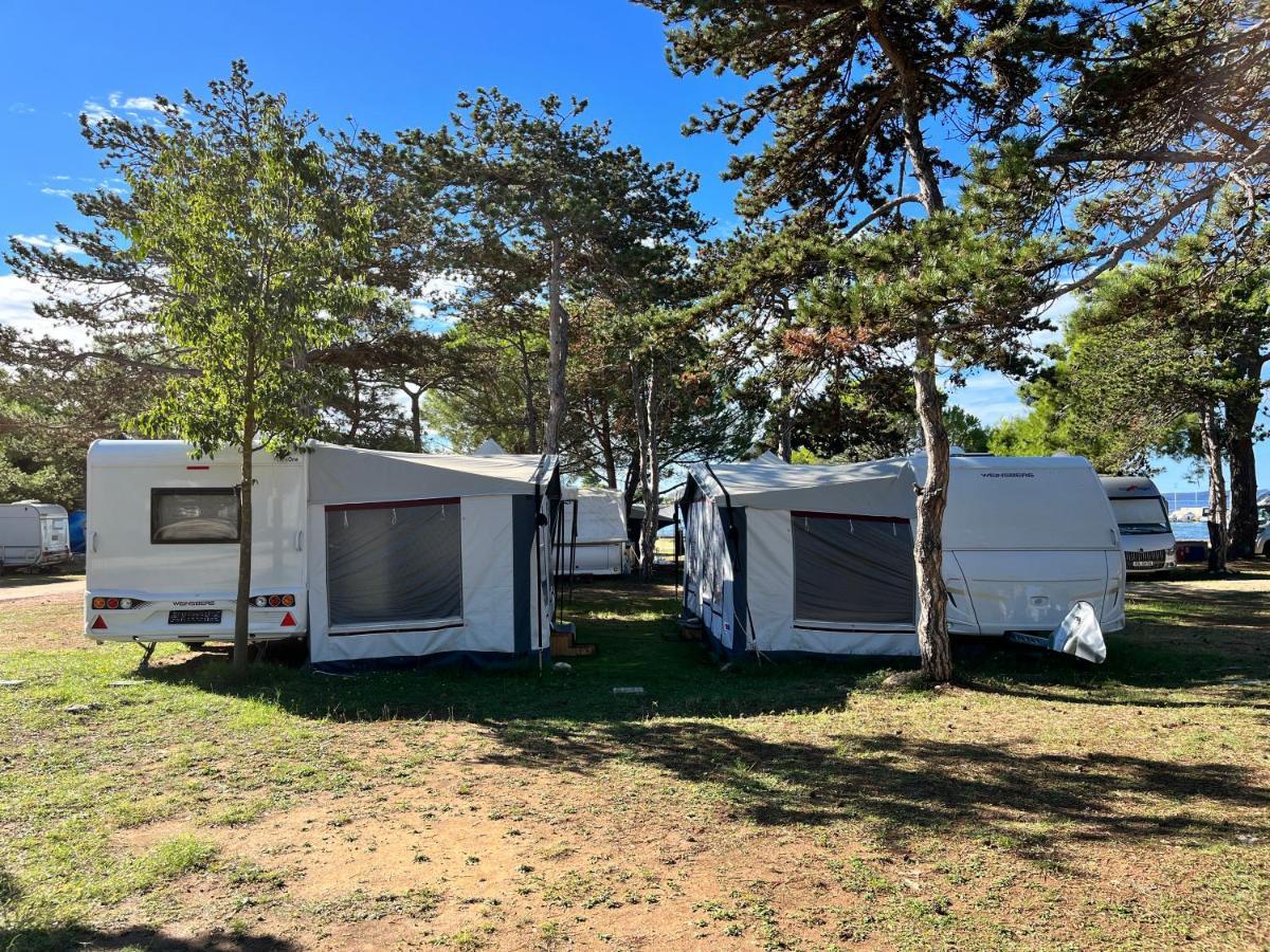 Dalmacia Mobile Homes And Caravans At The Beach Privlaka  Exterior photo